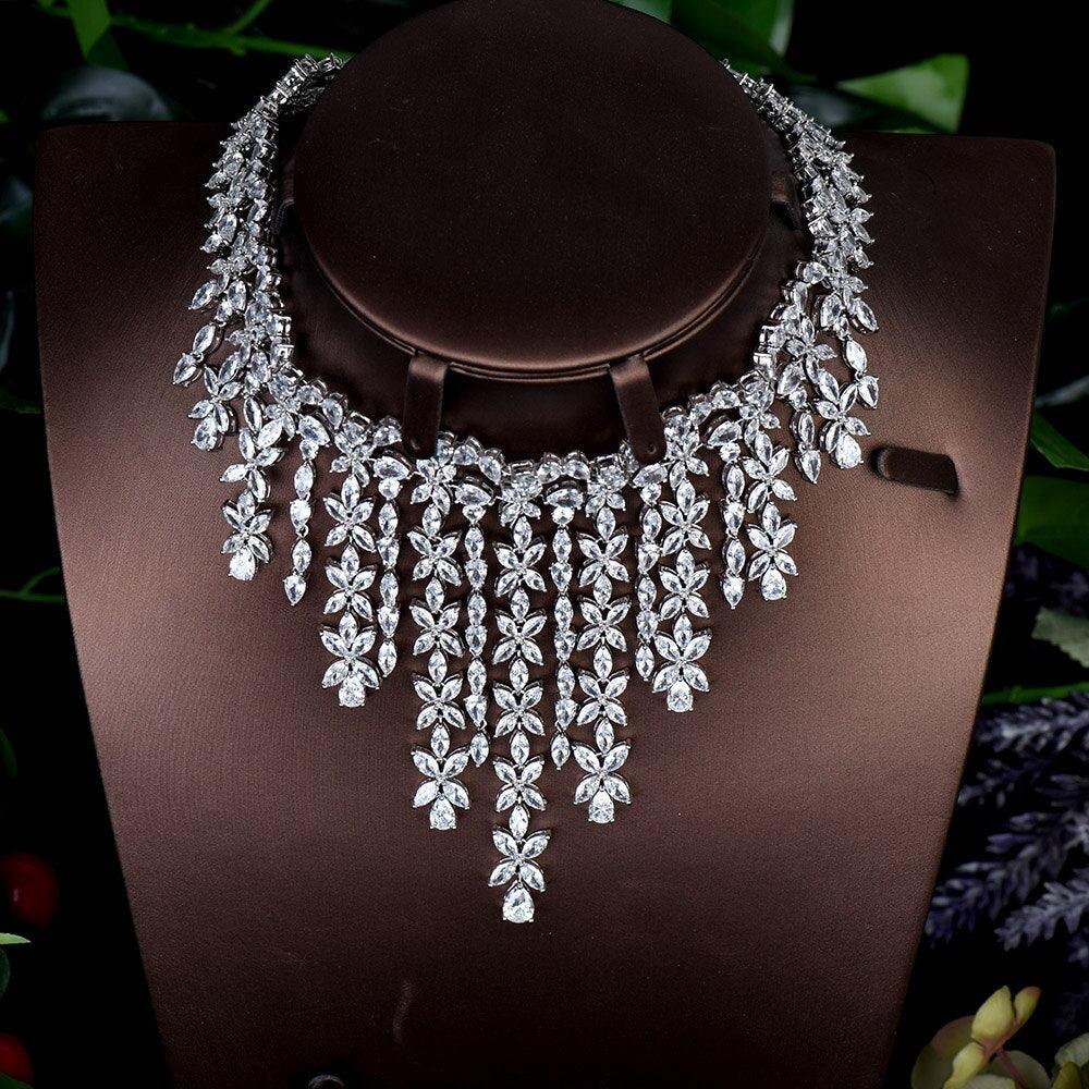 Remarkable Fashion ♥︎ High Quality AAA+ Cubic Zirconia Diamonds ♥︎ 2pcs Bride Jewelry Set - BridalSparkles