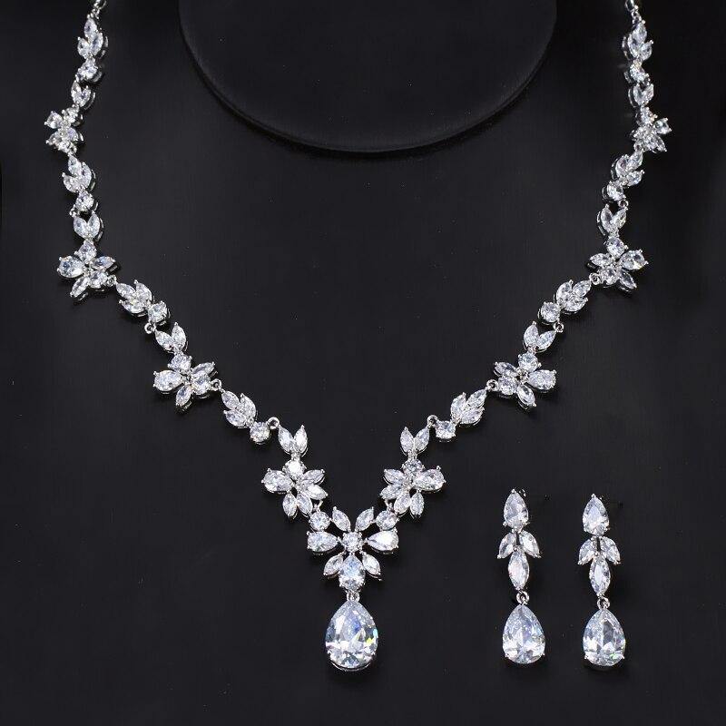 Beautiful AAAA+ CZ Tearrop Diamond Flower Pendant Necklace Earrings Jewelry Set - BridalSparkles